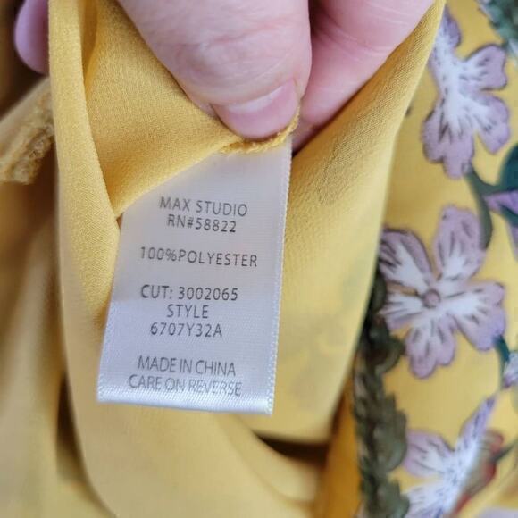 Max Studio Angel Sleeve Yellow Floral Lined Blouse Size Small - Picture 8 of 9
